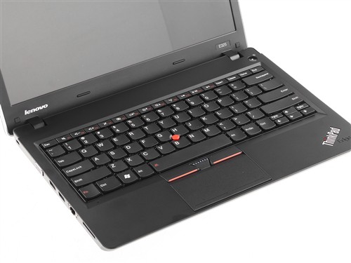 ThinkPad E325低调登场 便携小黑评测 
