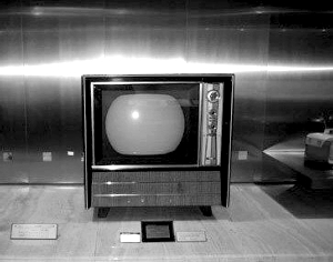 智能电视发展史：屏幕大了机身小了(组图)