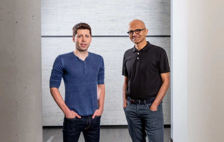 OpenAI 首席执行官 Sam Altman 与微软 CEO 萨提亚・纳德拉